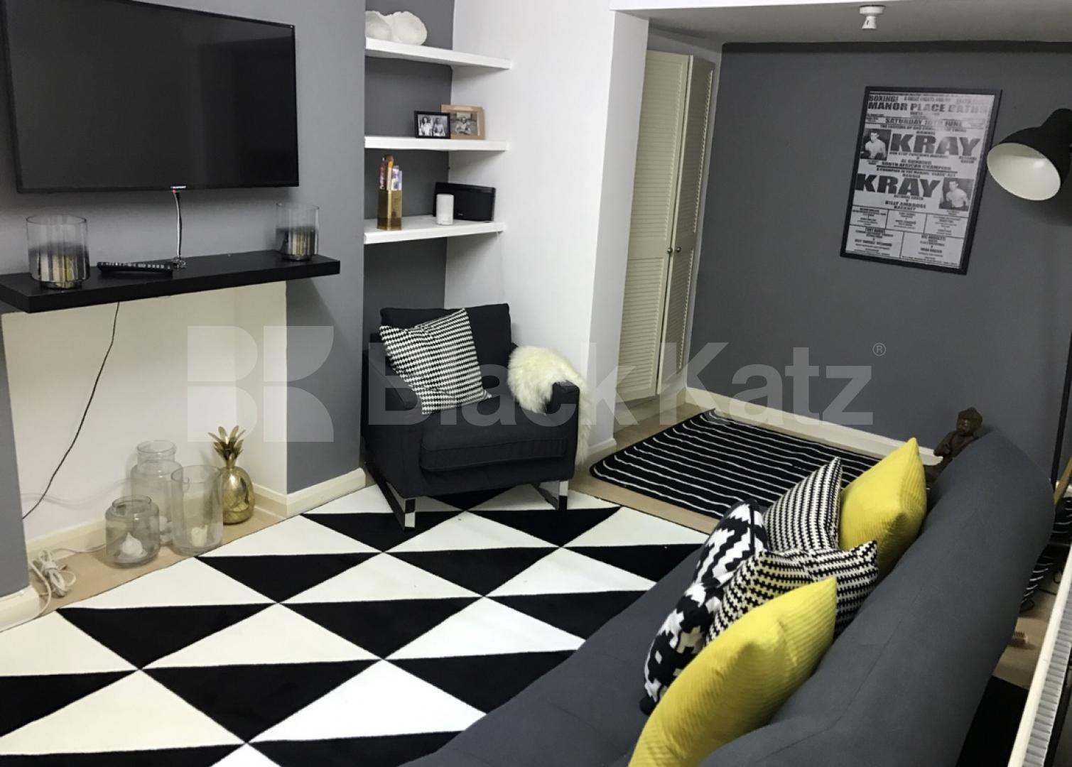 			SPACIOUS STUDIO INC HEATING + HOT WATER, Studio Apartment, 1 bath, 1 reception Flat			 Mare Street, HACKNEY-LONDON FIELDS